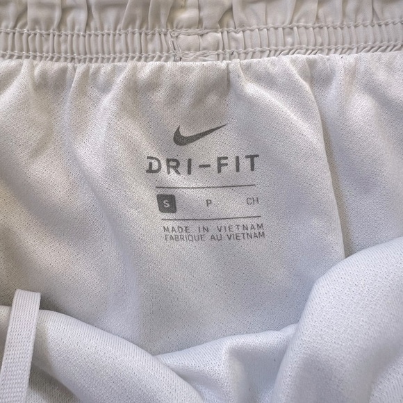 Nike dri fit tempo shorts - Picture 2 of 4